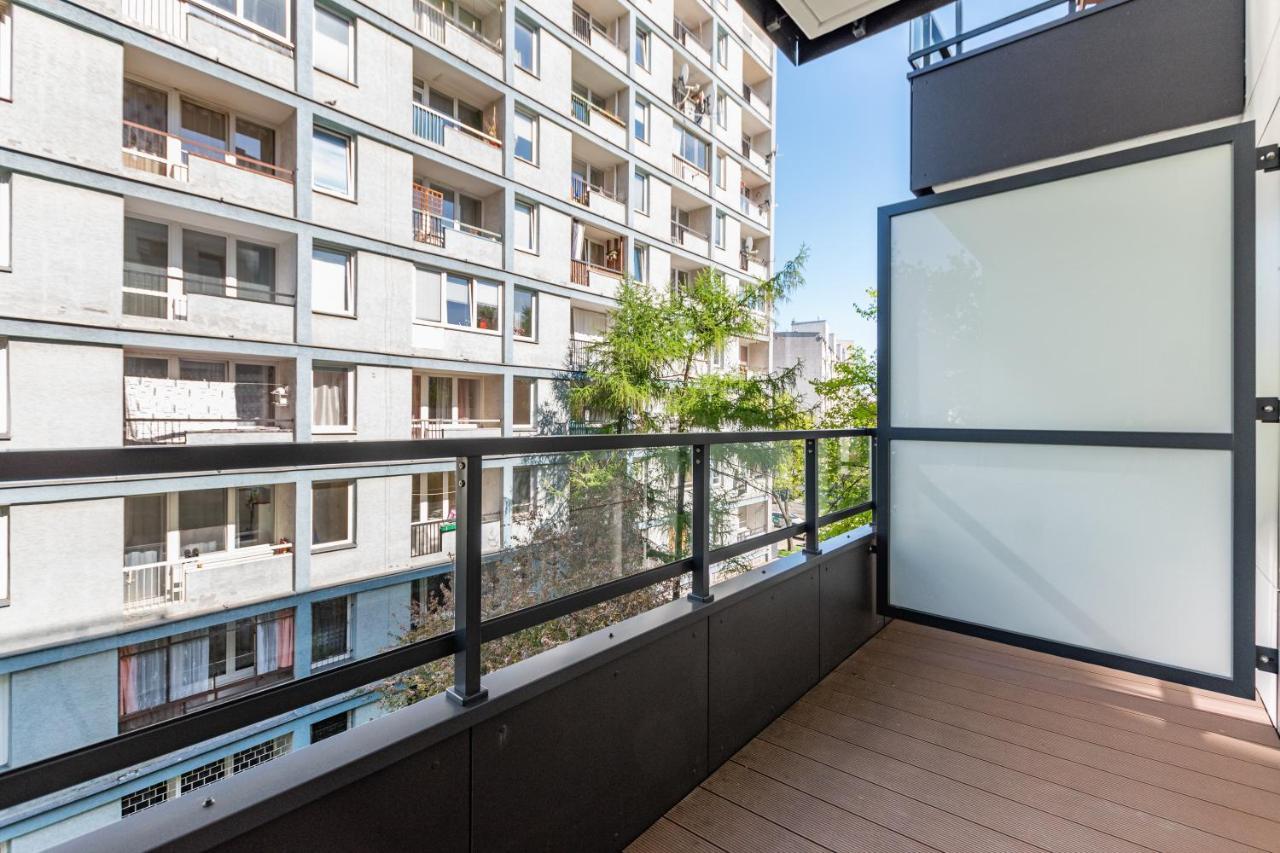 Aleja Solidarnosci 60B Warsaw Exterior photo